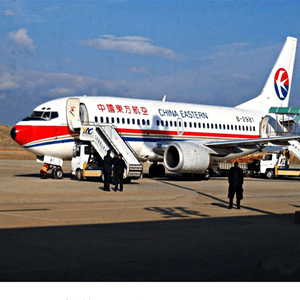 大连周水子航空托运航空快运业稳步发展的原因是什么？